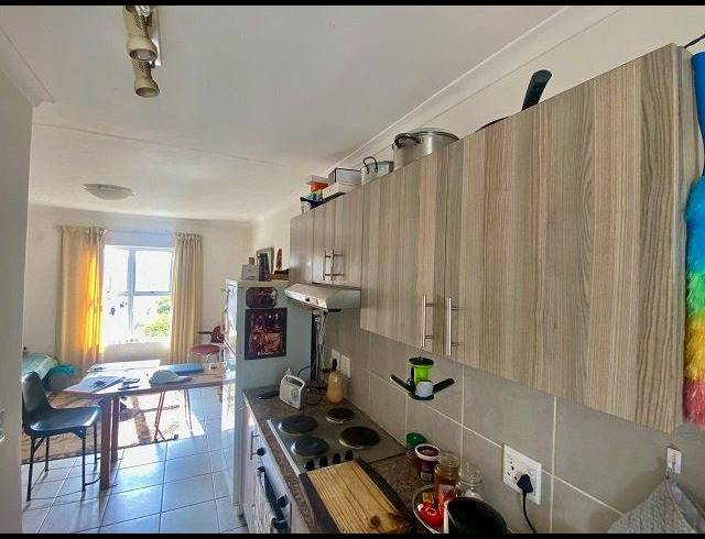 2 BEDROOM APARTMENT FOR SALE IN MUIZENBERG